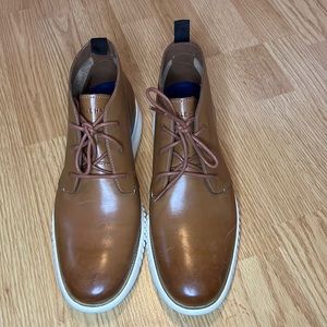 “BRAND NEW” Size 9 Cole Haan 2.Zerogrand Chukka (British Tan/Ivory)